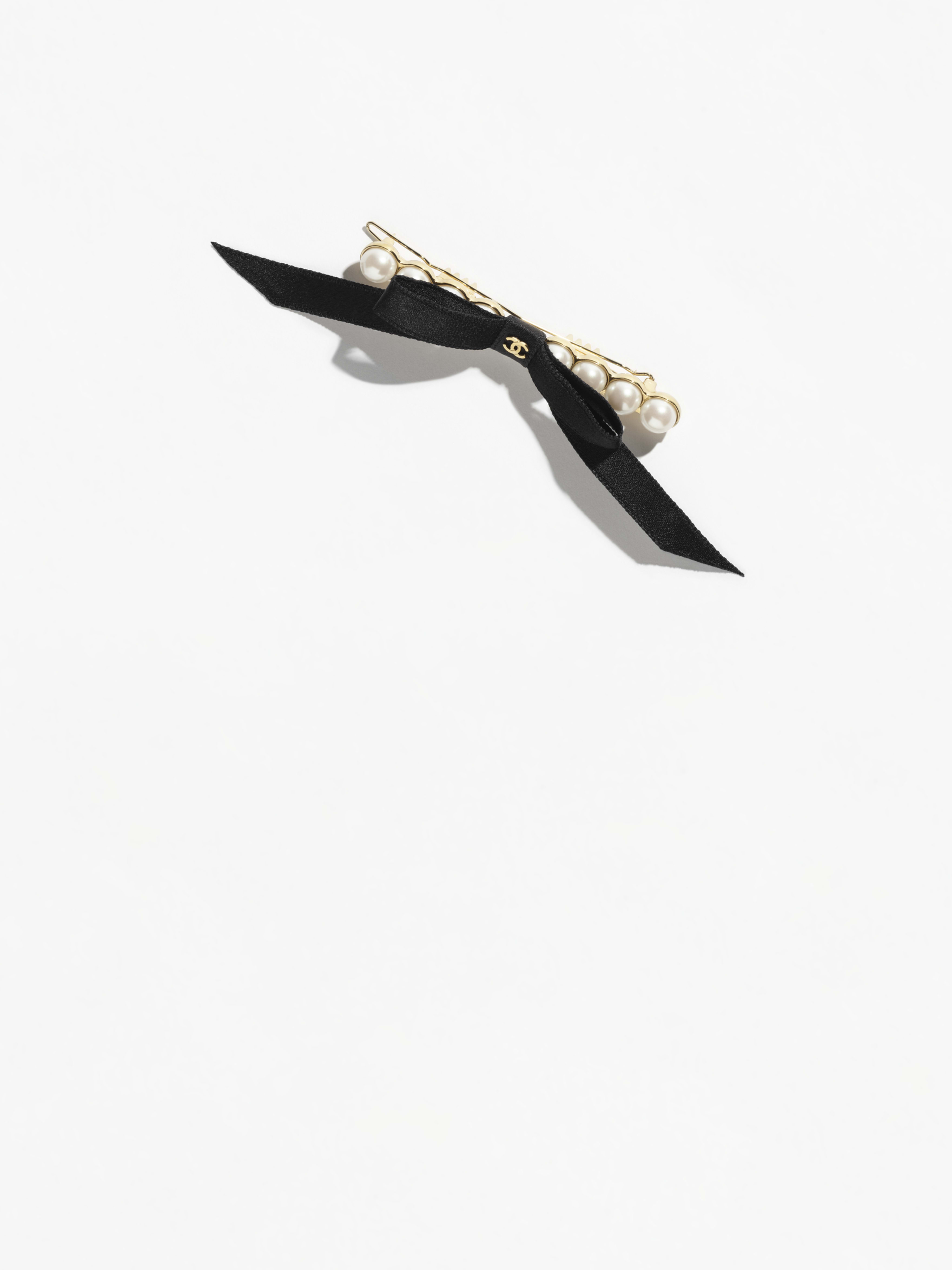 مشبك شعر على شكل عُقدة - Pearly White, Gold & Black - Imitation Pearls, Metal & Satin - منظر فني 1 كبير